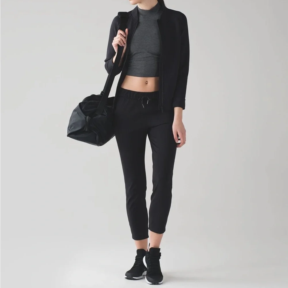 Lululemon‎ Lululemon On The Fly Pant *28
